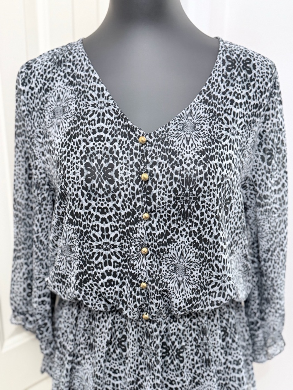 Wish Black White Animal Print Blouse Peplum Gold Button Front Large - Picture 4 of 11